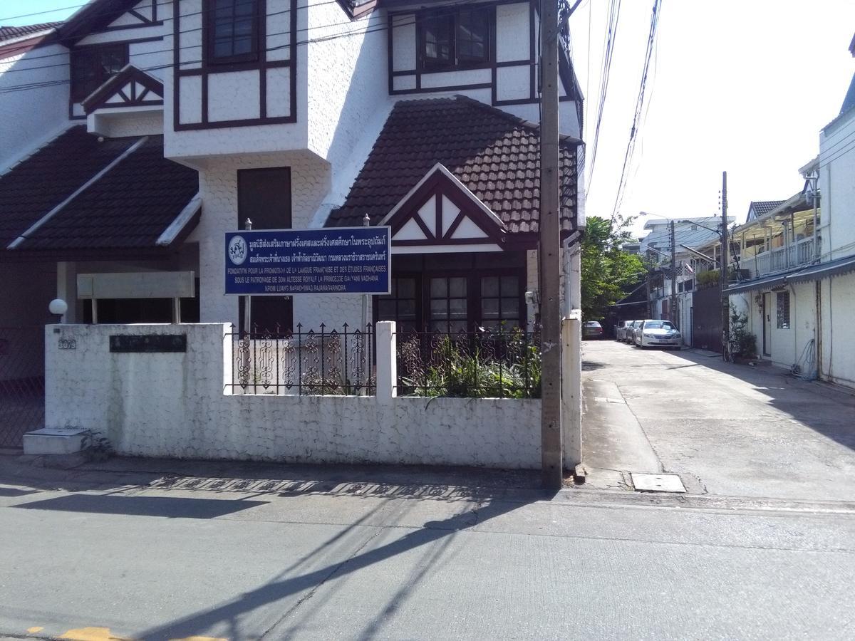Baan Paan Sook Unitato Vandrarhem Bangkok Exteriör bild
